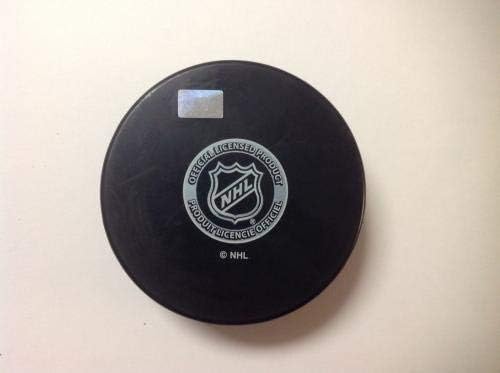 Ondrej Kase İmzalı Anaheim Ördekler Hokey Diski a İmzalı NHL Diskleri İmzaladı